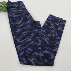 Aerie Blue Camo High‎ Rise Chill Play Move 7/8 Leggings Small